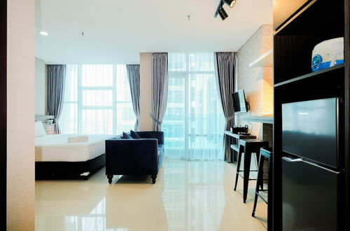 Foto 5 - Spacious and Artsy Studio Apartment at Brooklyn Alam Sutera