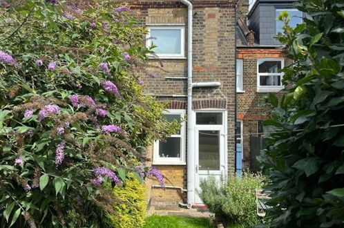 Photo 16 - Funky 1BD Flat W/luscious Garden - Walthamstow