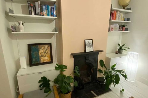 Photo 13 - Funky 1BD Flat W/luscious Garden - Walthamstow