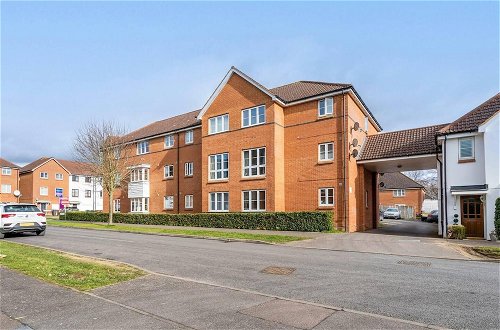 Foto 19 - Immaculate 2-bed Apartment in Welwyn Garden City