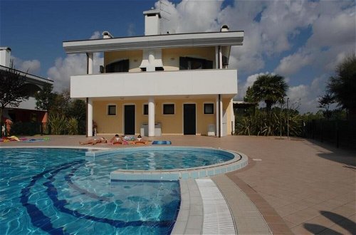 Foto 7 - Apartment With Shared Pool for 5 Guests
