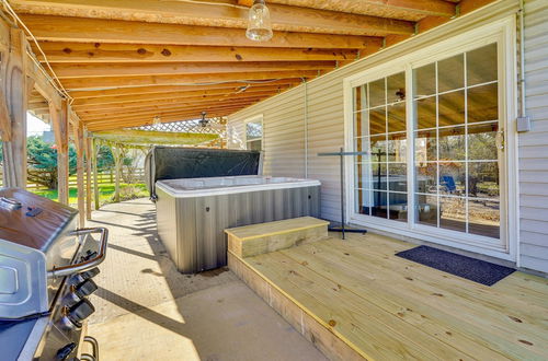 Photo 6 - Hocking Hills Hideaway w/ Hot Tub & Fire Pit