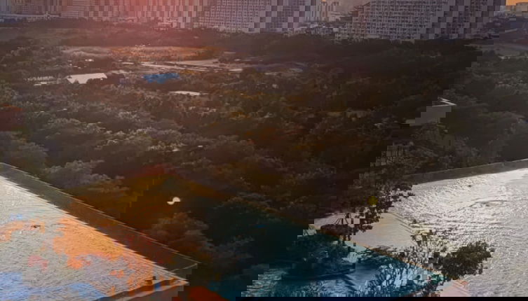 Foto 1 - The Sun Avenue - Lalaland & Chill Sky Pool