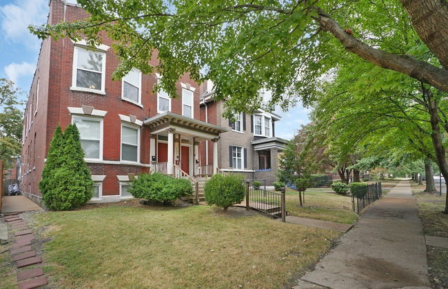 Spacious 3-Bedroom with King Bed - Foto 16