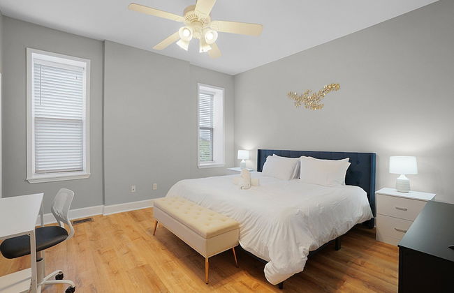 Spacious 3-Bedroom with King Bed - Foto 2