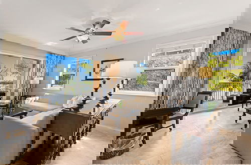 Foto 4 - Ocean Front 2BR Residence