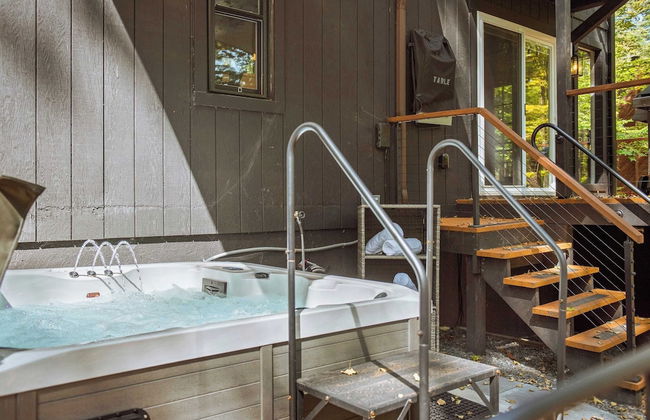 Hot Tub, Lake Access + Community Amenities Somerset Lodge by Avantstay - Foto 33