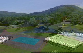 Foto 1 - Luxury Cabin With Exclusive Privacy Incredible Mountain Views Hot Tub Pool PET Friendly