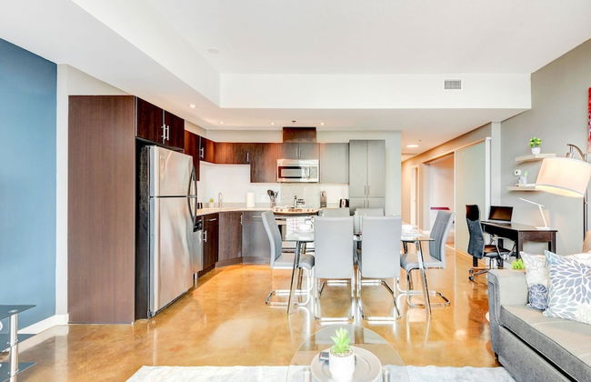Downtown Condo w Incredible Views and BBQ - Foto 14