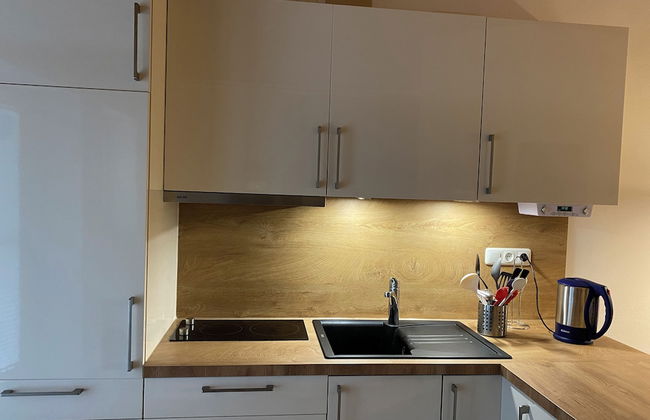 Stylish Apartment With Modern Amenities and Scenic Views - Foto 4