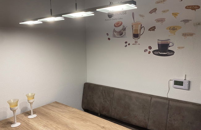 Stylish Apartment With Modern Amenities and Scenic Views - Foto 9