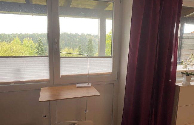 Stylish Apartment With Modern Amenities and Scenic Views - Foto 10