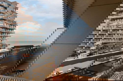Photo 1 - Modern Apartment in Centre With Parking