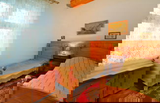 Foto 2 - Holiday Home With Fireplace and Private Garden