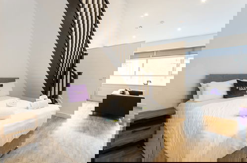 Photo 19 - Modern Spacious Duplex in the Heart of Manchester