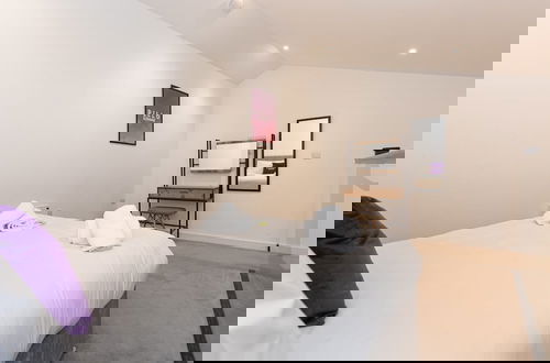 Photo 9 - Modern Spacious Duplex in the Heart of Manchester