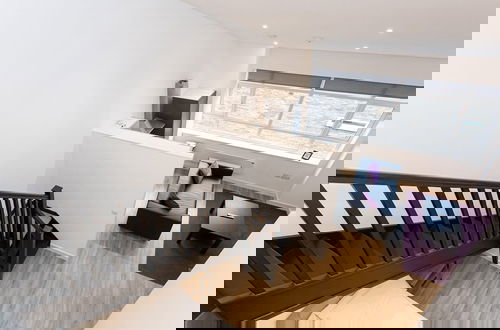 Photo 6 - Modern Spacious Duplex in the Heart of Manchester