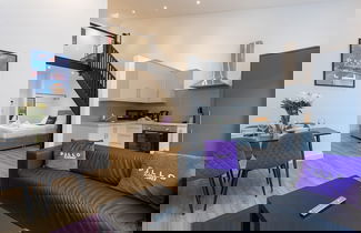 Photo 2 - Modern Spacious Duplex in the Heart of Manchester