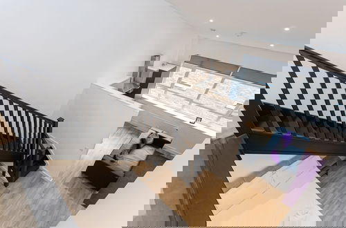 Photo 17 - Modern Spacious Duplex in the Heart of Manchester