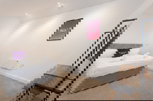 Photo 18 - Modern Spacious Duplex in the Heart of Manchester