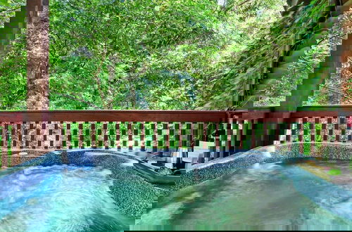 Foto 4 - Yurt I Game Room Hot Tub I Sleeps 8 I 2BR 2BA