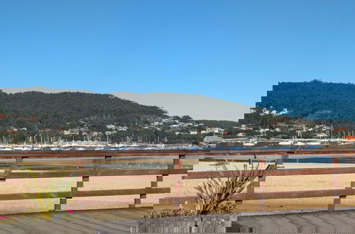 Photo 11 - Villa sea Views With Park in Front of the Beach