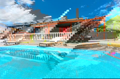 Foto 3 - Villa Mansion With Private Pool