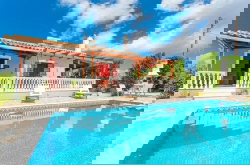Foto 18 - Villa Mansion With Private Pool