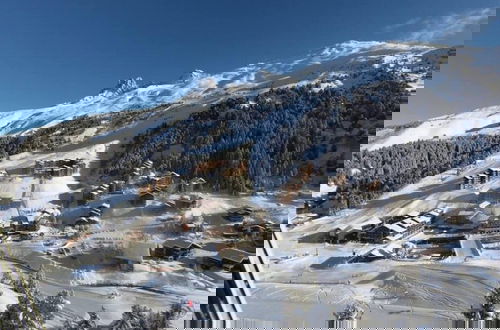 Foto 33 - Majestic Apartment in Meribel-mottaret Close to Skiing