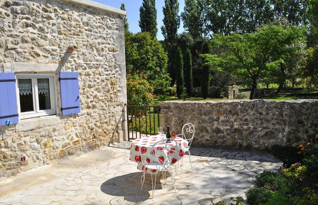 Charming Stone House With Terrace and Garden, Lussan - Photo 11