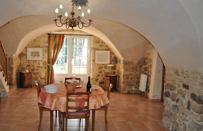 Charming Stone House With Terrace and Garden, Lussan - Photo 13