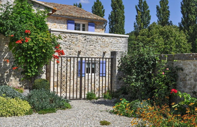 Charming Stone House With Terrace and Garden, Lussan - Photo 24