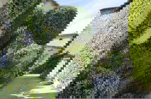 Foto 29 - Charming Stone House With Terrace and Garden, Lussan