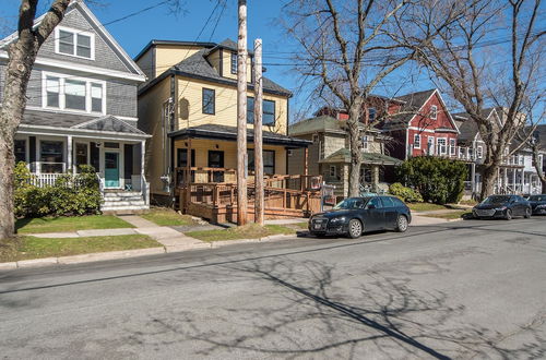 Photo 62 - Spacious DAL & Downtown Apartments