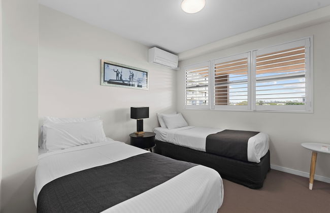 The Oasis Apartments - Photo 11