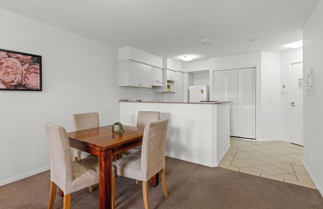 The Oasis Apartments - Photo 13
