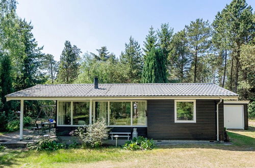 Photo 1 - 5 Person Holiday Home in Hojslev