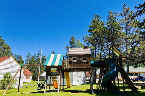 Foto 49 - Green Gables Bungalow Court