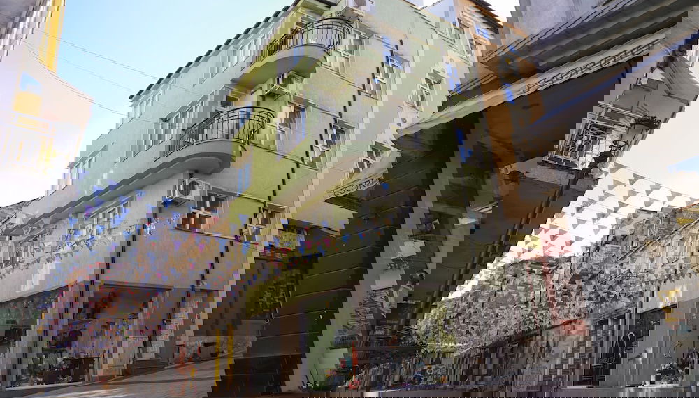 Primary image