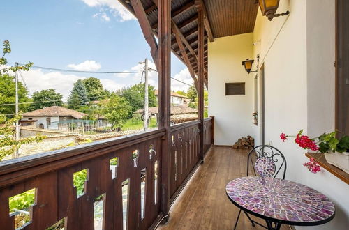 Photo 34 - Lovely 5-bed Authentic House in the Arbanasi