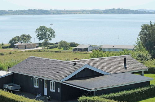 Foto 16 - Spacious Holiday Home in Egernsund with Hot Tub