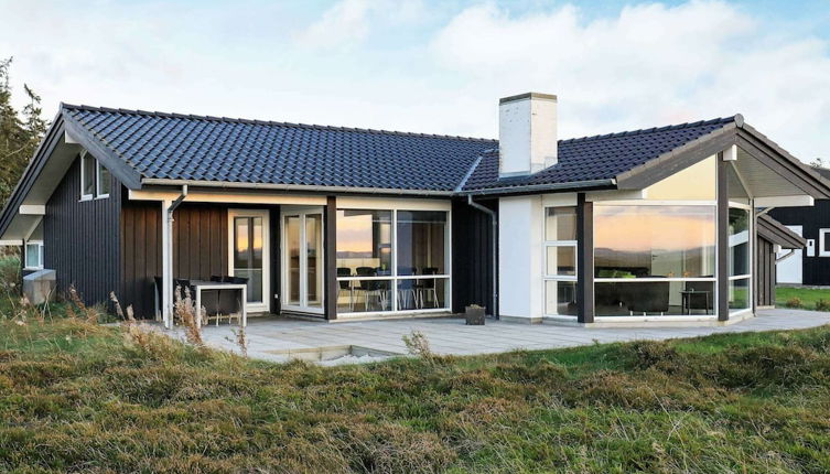 Foto 1 - Vibrant Holiday Home in Jutland near Sea