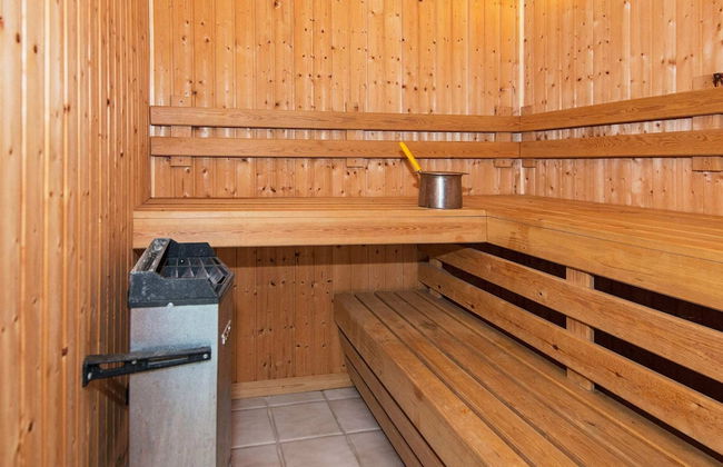 12 Person Holiday Home in Glesborg - Foto 9
