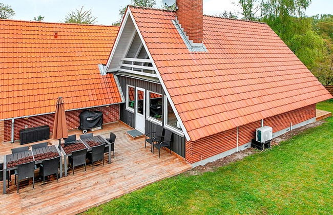 12 Person Holiday Home in Glesborg - Foto 32