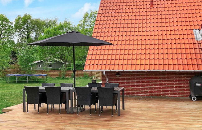 12 Person Holiday Home in Glesborg - Foto 31