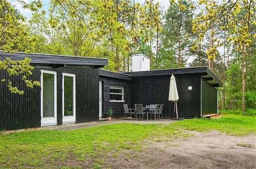 Foto 26 - Graceful Holiday Home in Knebel With Sauna