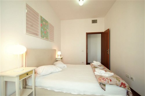 Photo 7 - Mosilor Residence Apartments