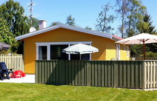 Photo 1 - 6 Person Holiday Home in Vaeggerlose