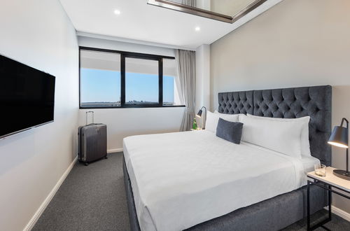 Photo 11 - Meriton Suites Kent Street, Sydney