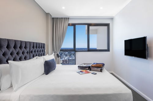 Photo 8 - Meriton Suites Kent Street, Sydney